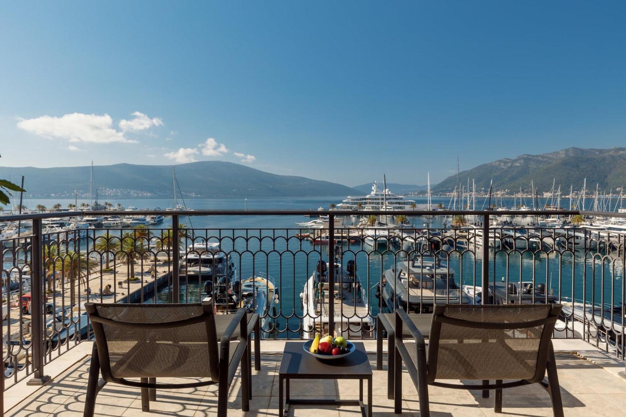 Regent Porto Montenegro Teodo Esterno foto View from the hotel