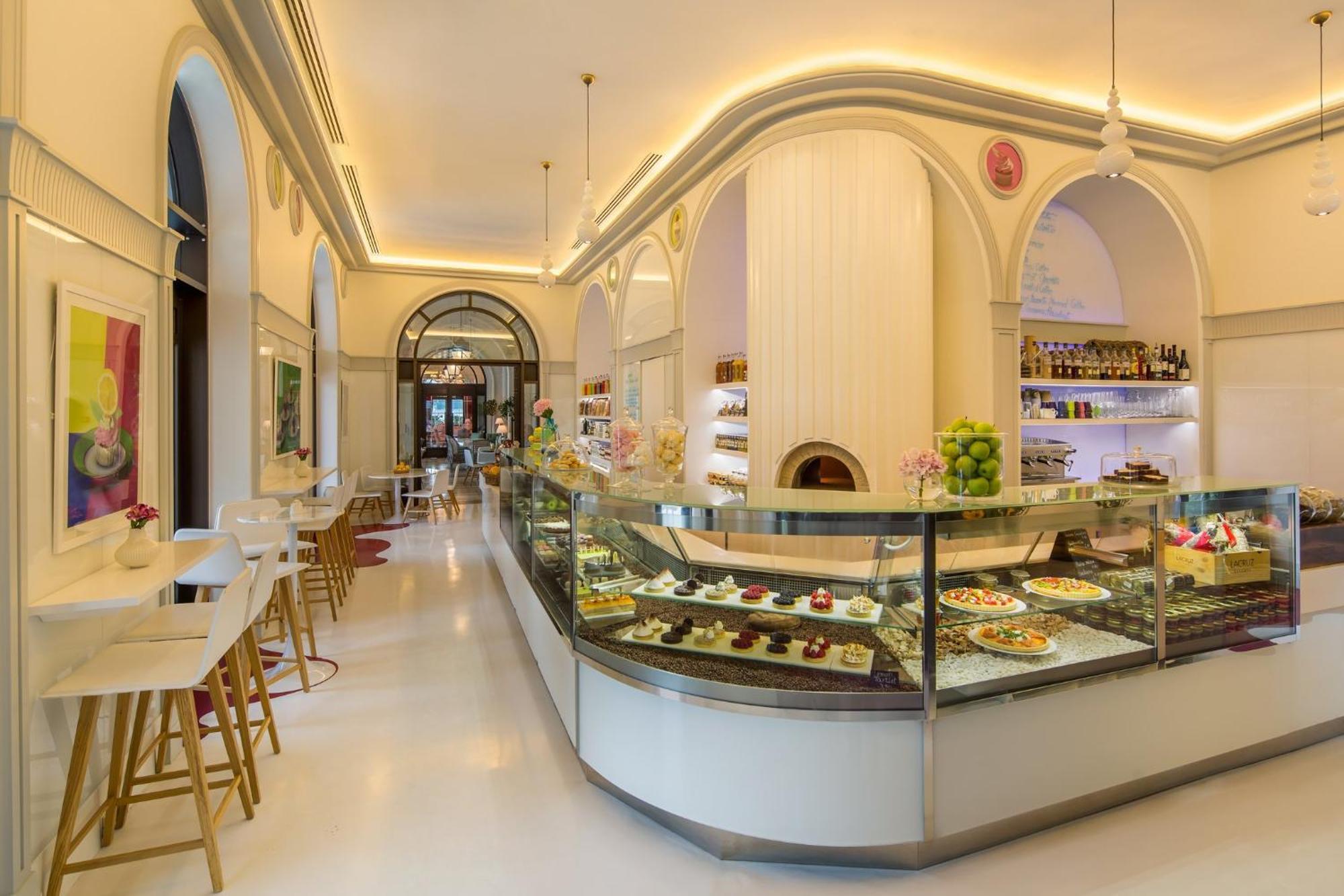 Regent Porto Montenegro Teodo Esterno foto The interior of the restaurant