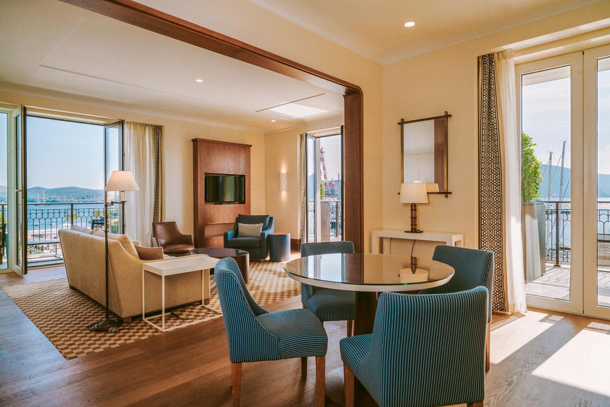 Regent Porto Montenegro Teodo Esterno foto A suite at the InterContinental